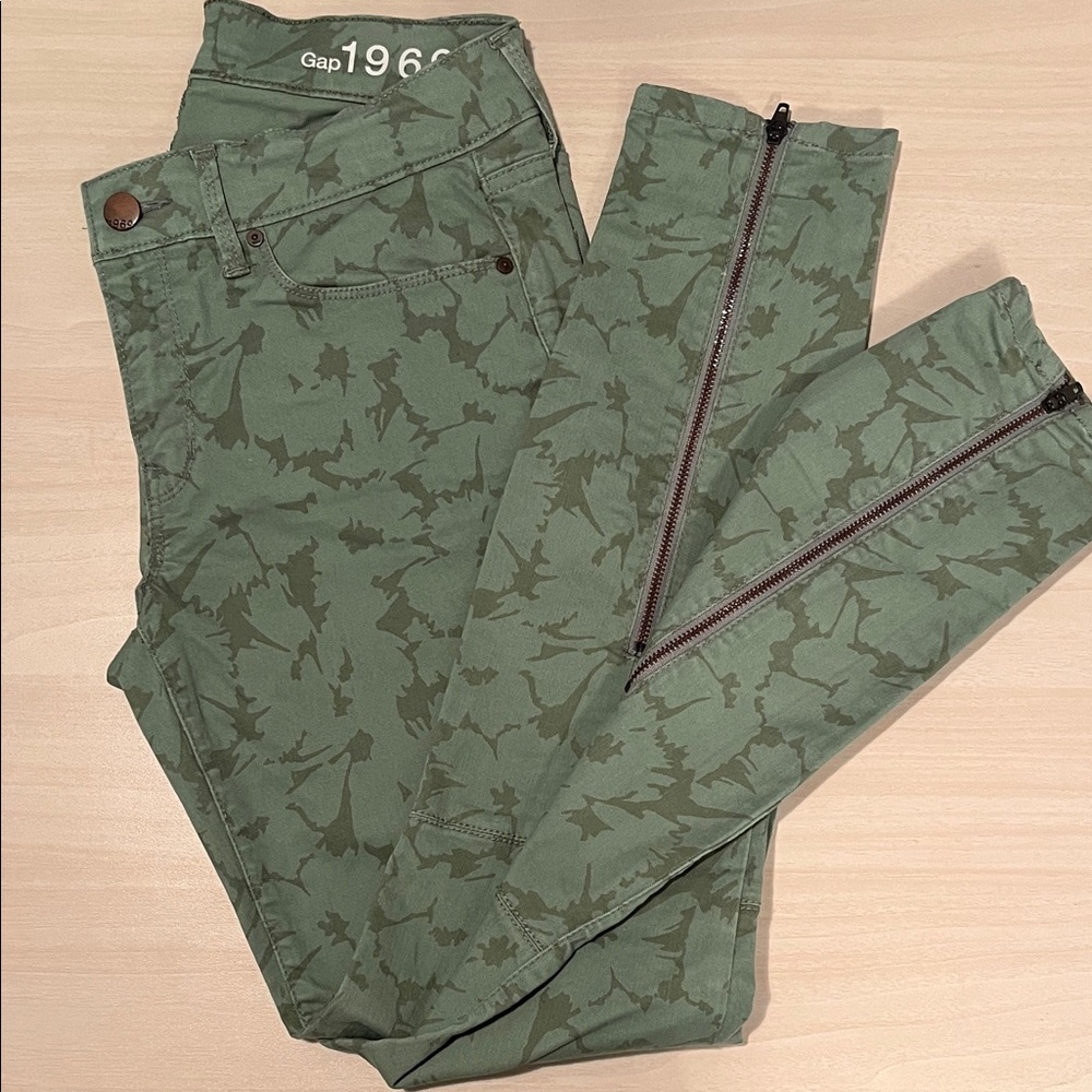 GAP Olive Floral Pattern Zipper Pants